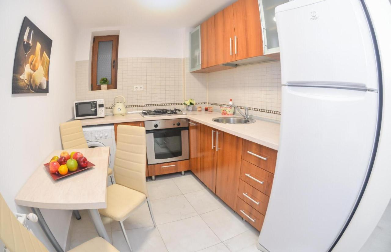 Spacious And Modern Apartment Close To Old City Bukarest Kültér fotó