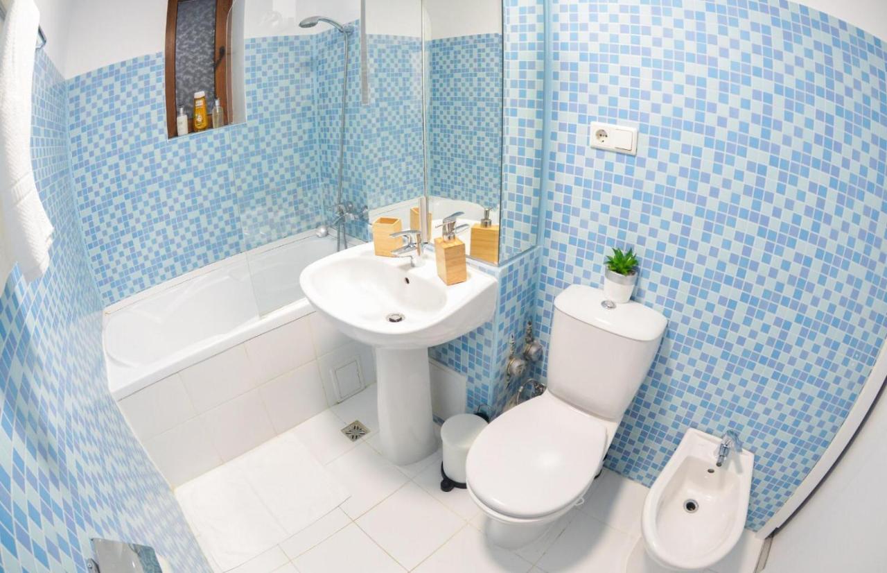 Spacious And Modern Apartment Close To Old City Bukarest Kültér fotó