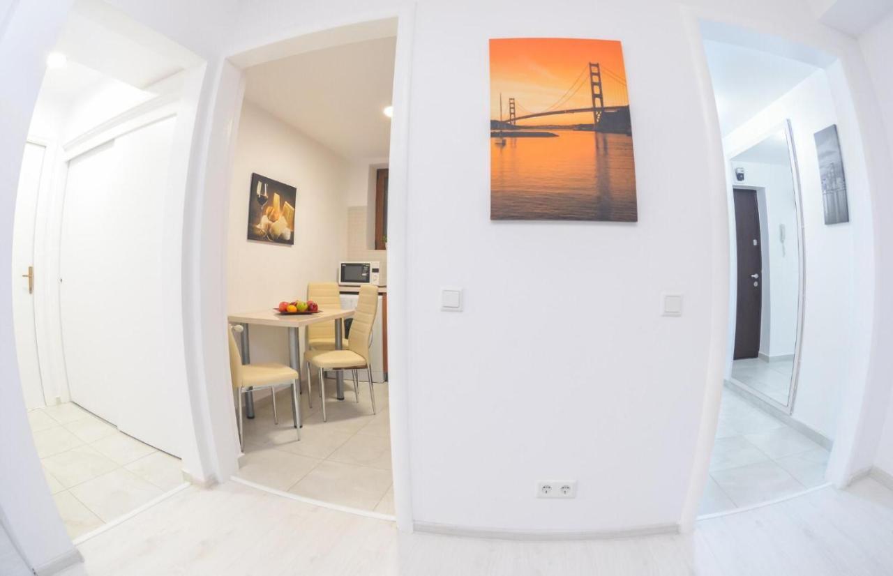 Spacious And Modern Apartment Close To Old City Bukarest Kültér fotó